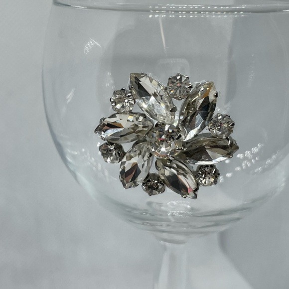 Hand crafted small stemmed wine glass embellished vintage jewelry pearl crystal - Picture 3 of 5
